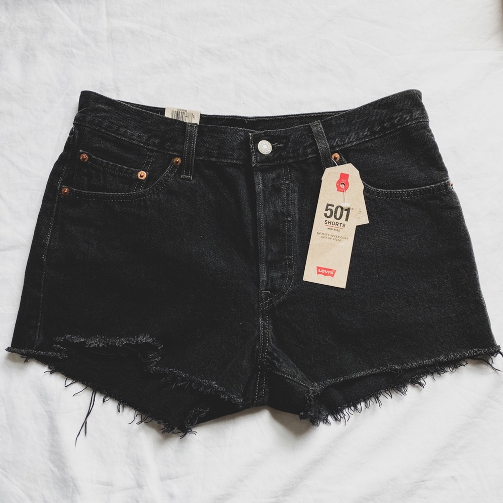 NWT Levi 501 Mid Rise Shorts - Picture 2 of 4